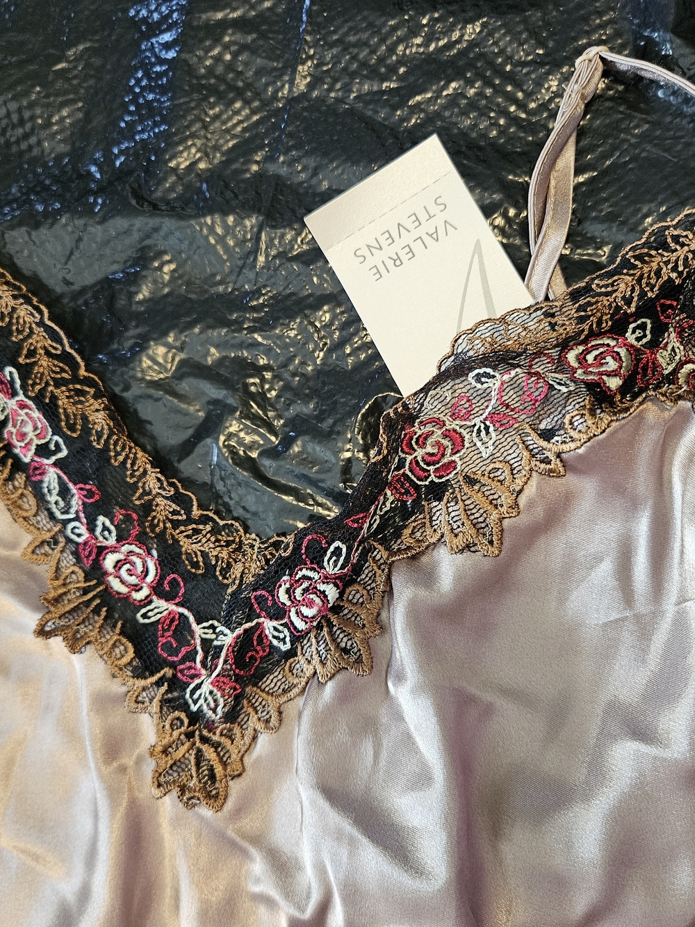 Valerie Stevens Floral Lace Chemise Pink & Black Small NWT